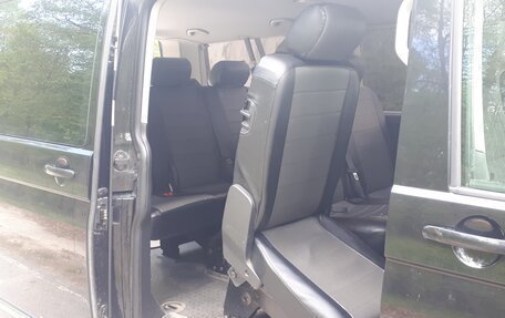 Volkswagen Caravelle T6 рестайлинг, 2017 год, 3 000 000 рублей, 11 фотография