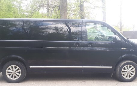 Volkswagen Caravelle T6 рестайлинг, 2017 год, 3 000 000 рублей, 13 фотография