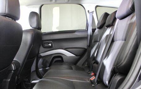 Mitsubishi Outlander III рестайлинг 3, 2008 год, 980 000 рублей, 13 фотография
