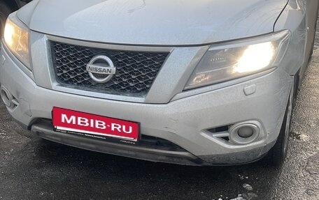 Nissan Pathfinder, 2015 год, 1 950 000 рублей, 2 фотография