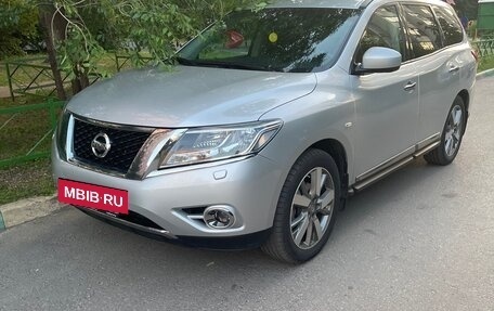 Nissan Pathfinder, 2015 год, 1 950 000 рублей, 4 фотография