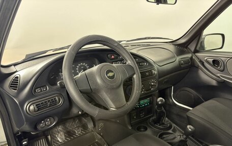 Chevrolet Niva I рестайлинг, 2017 год, 815 000 рублей, 12 фотография