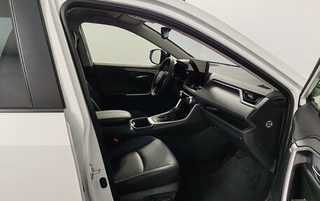 Toyota RAV4, 2025 год, 6 890 000 рублей, 20 фотография