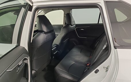 Toyota RAV4, 2025 год, 6 890 000 рублей, 12 фотография