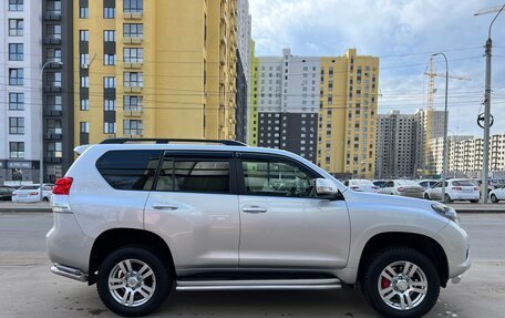 Toyota Land Cruiser Prado 150 рестайлинг 2, 2010 год, 2 500 000 рублей, 2 фотография