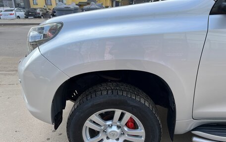 Toyota Land Cruiser Prado 150 рестайлинг 2, 2010 год, 2 500 000 рублей, 14 фотография
