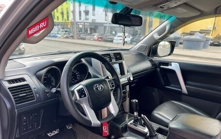 Toyota Land Cruiser Prado 150 рестайлинг 2, 2010 год, 2 500 000 рублей, 21 фотография