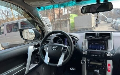 Toyota Land Cruiser Prado 150 рестайлинг 2, 2010 год, 2 500 000 рублей, 34 фотография