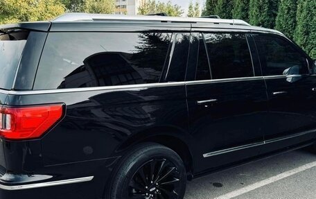 Lincoln Navigator, 2021 год, 9 000 000 рублей, 11 фотография