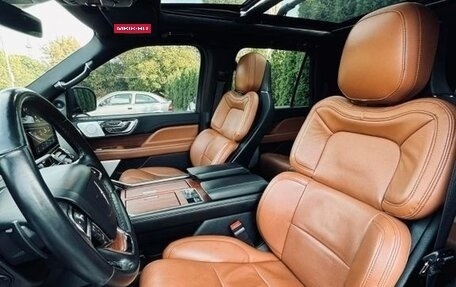 Lincoln Navigator, 2021 год, 9 000 000 рублей, 10 фотография