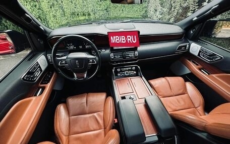 Lincoln Navigator, 2021 год, 9 000 000 рублей, 4 фотография