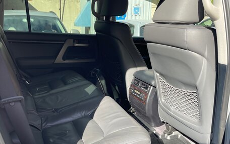 Toyota Land Cruiser 200, 2008 год, 3 000 000 рублей, 5 фотография