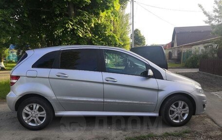 Mercedes-Benz B-Класс, 2010 год, 930 000 рублей, 2 фотография