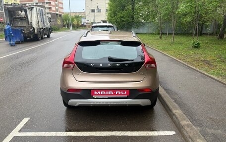 Volvo V40 II рестайлинг, 2014 год, 1 500 000 рублей, 2 фотография