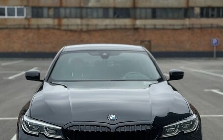 BMW 3 серия, 2019 год, 4 000 000 рублей, 2 фотография