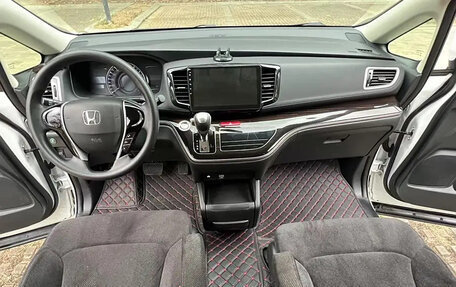 Honda Odyssey IV, 2021 год, 2 420 000 рублей, 8 фотография