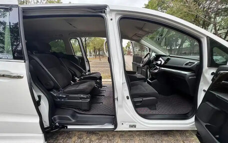 Honda Odyssey IV, 2021 год, 2 420 000 рублей, 13 фотография