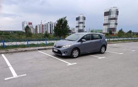 Toyota Verso I, 2013 год, 1 650 000 рублей, 12 фотография