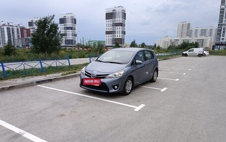 Toyota Verso I, 2013 год, 1 650 000 рублей, 3 фотография