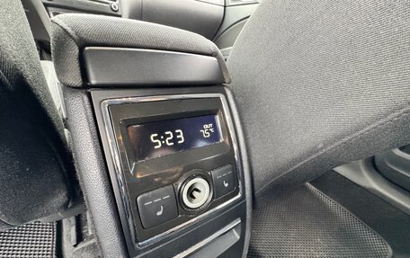 Skoda Superb III рестайлинг, 2013 год, 902 000 рублей, 17 фотография