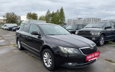 Skoda Superb III рестайлинг, 2013 год, 902 000 рублей, 3 фотография