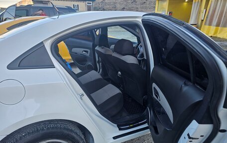 Chevrolet Cruze II, 2011 год, 800 000 рублей, 3 фотография