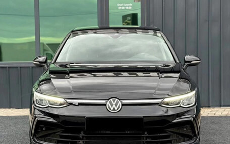 Volkswagen Golf VIII, 2022 год, 1 890 000 рублей, 2 фотография