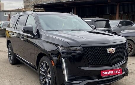 Cadillac Escalade V, 2023 год, 13 000 000 рублей, 3 фотография