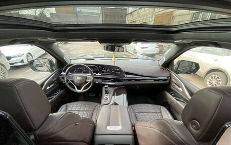 Cadillac Escalade V, 2023 год, 13 000 000 рублей, 19 фотография
