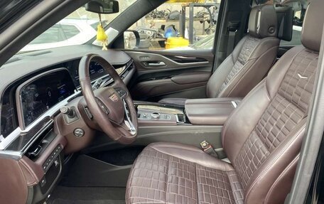 Cadillac Escalade V, 2023 год, 13 000 000 рублей, 13 фотография