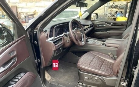 Cadillac Escalade V, 2023 год, 13 000 000 рублей, 12 фотография