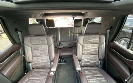 Cadillac Escalade V, 2023 год, 13 000 000 рублей, 25 фотография