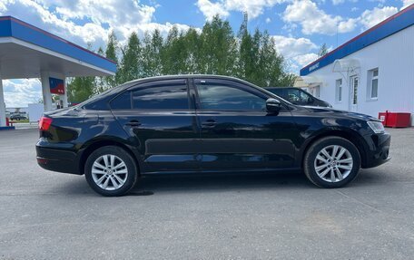Volkswagen Jetta VI, 2013 год, 1 030 000 рублей, 3 фотография