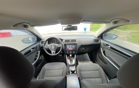Volkswagen Jetta VI, 2013 год, 1 030 000 рублей, 10 фотография