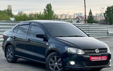 Volkswagen Polo VI (EU Market), 2013 год, 940 000 рублей, 2 фотография