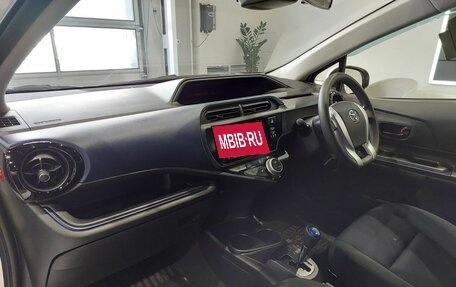 Toyota Aqua I, 2016 год, 1 100 000 рублей, 10 фотография