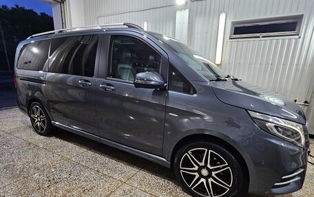 Mercedes-Benz V-Класс, 2017 год, 6 350 000 рублей, 6 фотография