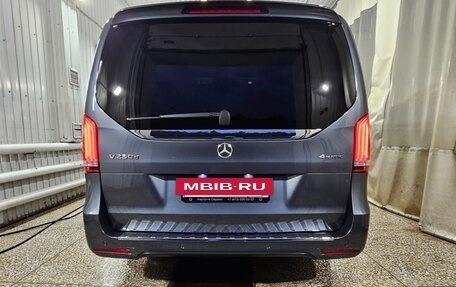 Mercedes-Benz V-Класс, 2017 год, 6 350 000 рублей, 4 фотография