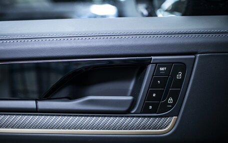 Porsche Cayenne III, 2025 год, 33 900 000 рублей, 17 фотография