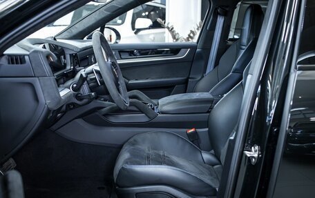 Porsche Cayenne III, 2025 год, 33 900 000 рублей, 23 фотография