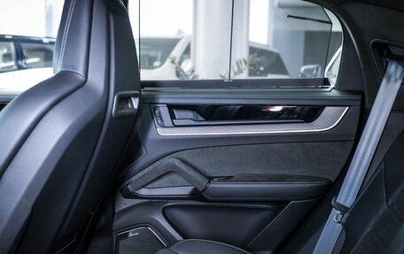 Porsche Cayenne III, 2025 год, 33 900 000 рублей, 26 фотография