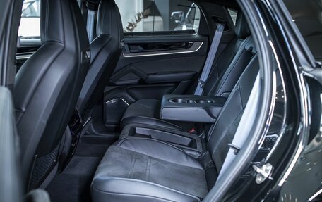 Porsche Cayenne III, 2025 год, 33 900 000 рублей, 27 фотография