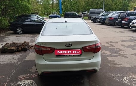 KIA Rio III рестайлинг, 2014 год, 700 000 рублей, 2 фотография