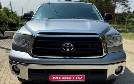 Toyota Tundra II, 2012 год, 3 950 000 рублей, 2 фотография
