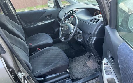 Toyota Ractis I, 2005 год, 565 000 рублей, 15 фотография