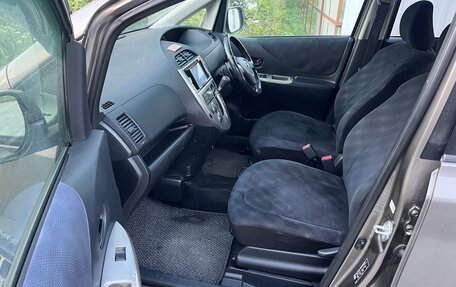 Toyota Ractis I, 2005 год, 565 000 рублей, 13 фотография
