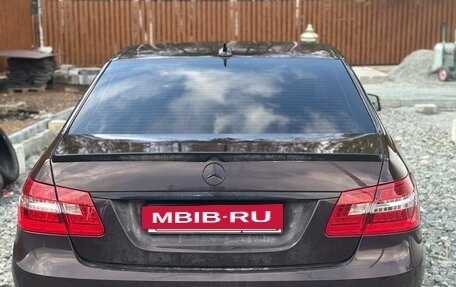 Mercedes-Benz E-Класс, 2011 год, 1 500 000 рублей, 3 фотография
