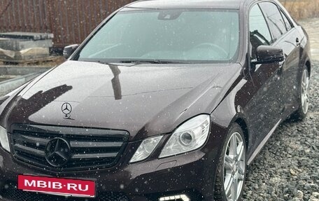 Mercedes-Benz E-Класс, 2011 год, 1 500 000 рублей, 8 фотография