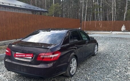 Mercedes-Benz E-Класс, 2011 год, 1 500 000 рублей, 2 фотография
