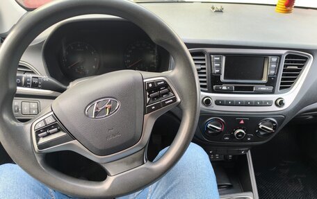 Hyundai Solaris II рестайлинг, 2018 год, 1 000 000 рублей, 6 фотография
